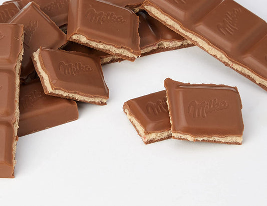 Milka Strawberry Milk Chocolate Bar 100g